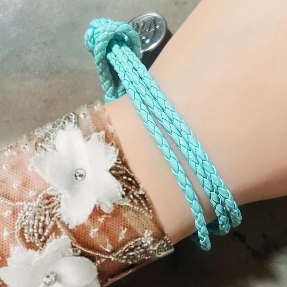 VERA BRADLEY • Frill Adjustable Rope Cord Beacelet - Picture 3 of 4